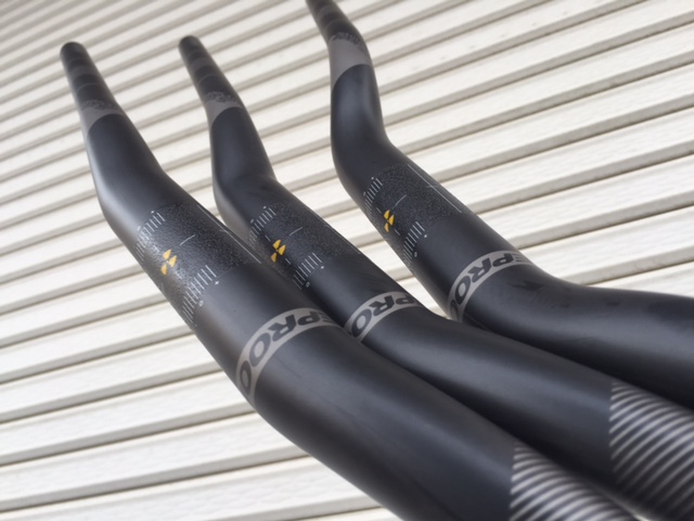 Nukeproof Horizon カーボンハンドルバー800×12㎜ 31.8 MTBは